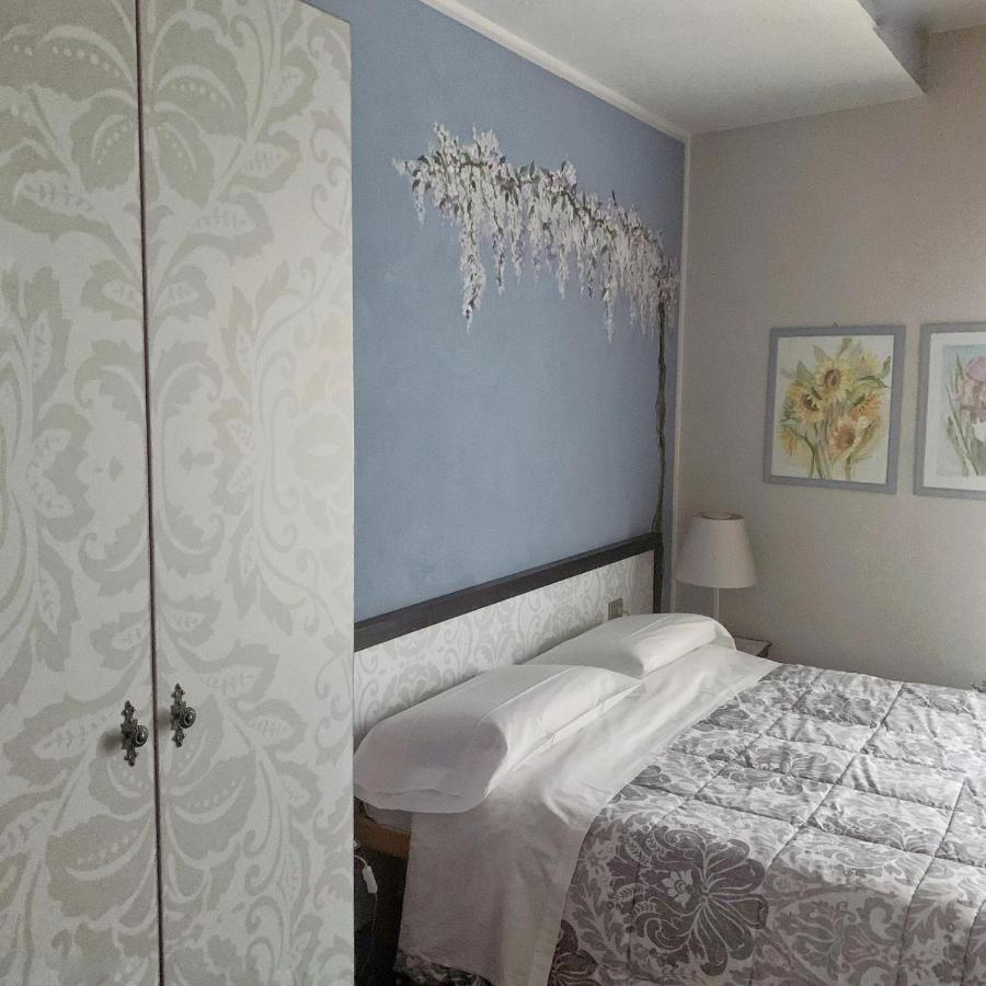 Cortiletto D'Alba Camere Con Ristorante Exterior photo